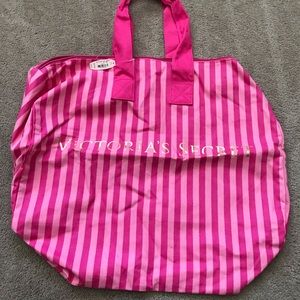 🆕 Victoria’s Secret extra large tote